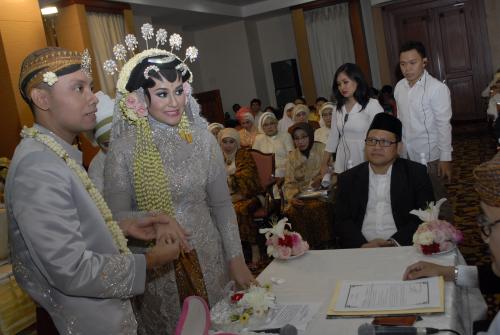 Dihadiri Muhaimin, Ketua PP LKNU NU Nikahkan Anak Kembarnya